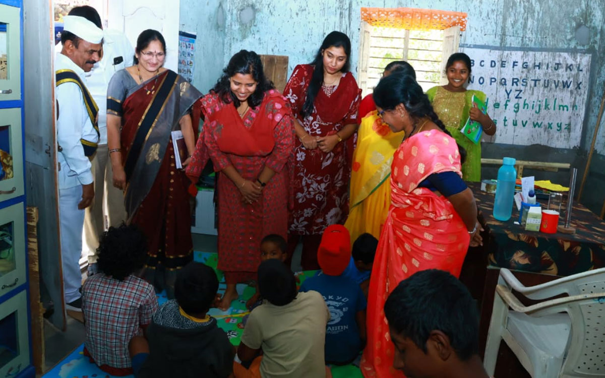 Nalgonda City : జాప్యం లేకుండా కుల, ఆదాయ ధ్రువపత్రాలు జారీ చేయాలి : క‌లెక్ట‌ర్ ఇలా త్రిపాఠి