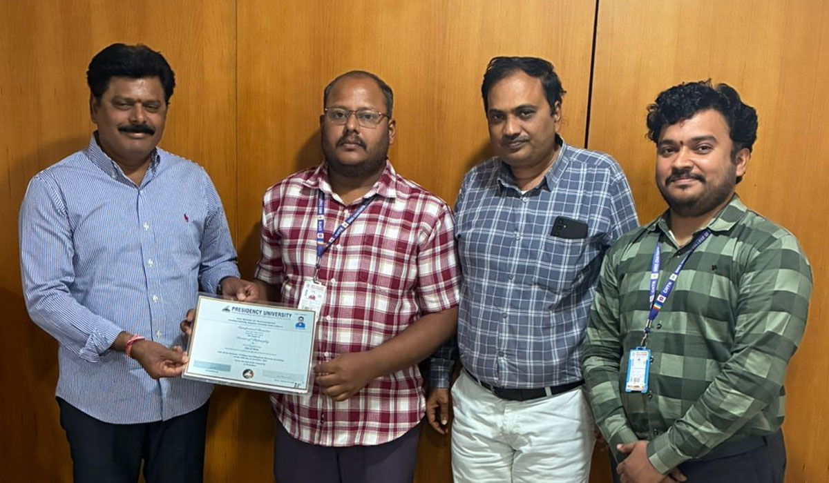 Doctorate | శ్రీ చైతన్య అధ్యాపకుడు గురుప్రసాద్‌ బిరదర్‌కు డాక్టరేట్