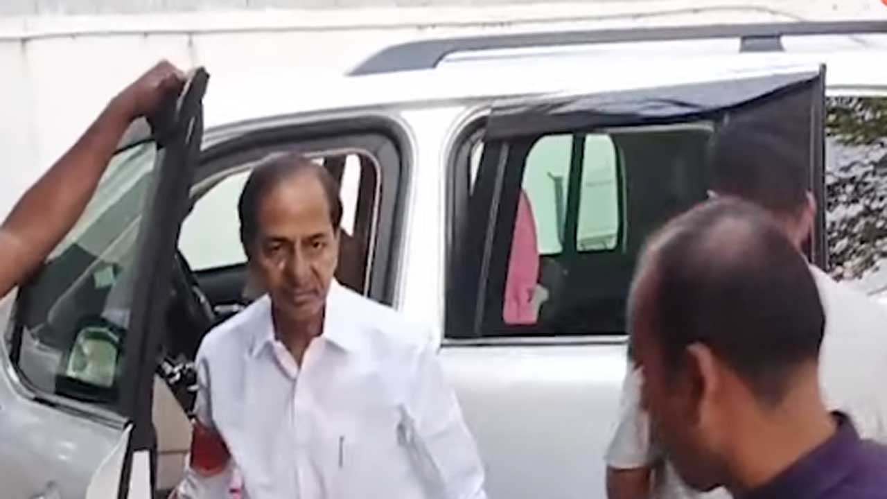 KCR | రేపు బీఆర్‌ఎస్‌ఎల్పీ మీటింగ్‌.. హైదరాబాద్‌ చేరుకున్న కేసీఆర్‌