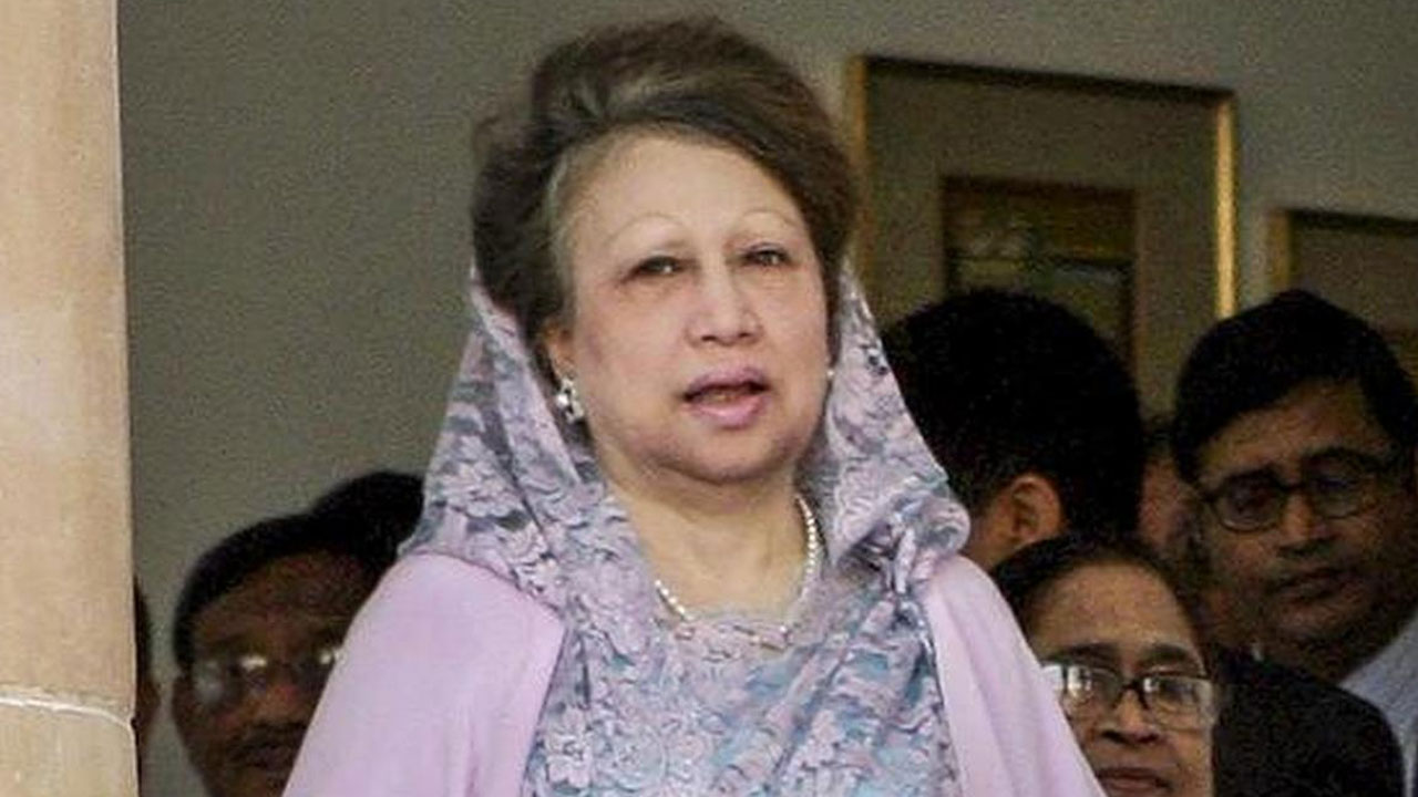 Khaleda Zia: వెంటిలేట‌ర్ స‌పోర్టుపై బంగ్లా మాజీ ప్ర‌ధానికి కొన‌సాగుతున్న చికిత్స‌