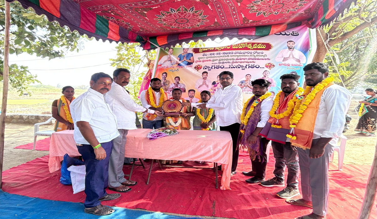 siricilla | ప్రమాణ స్వీకార వేళ.. నూతన సర్పంచ్ లకు కేటీఆర్ జ్ఞాపిక..!