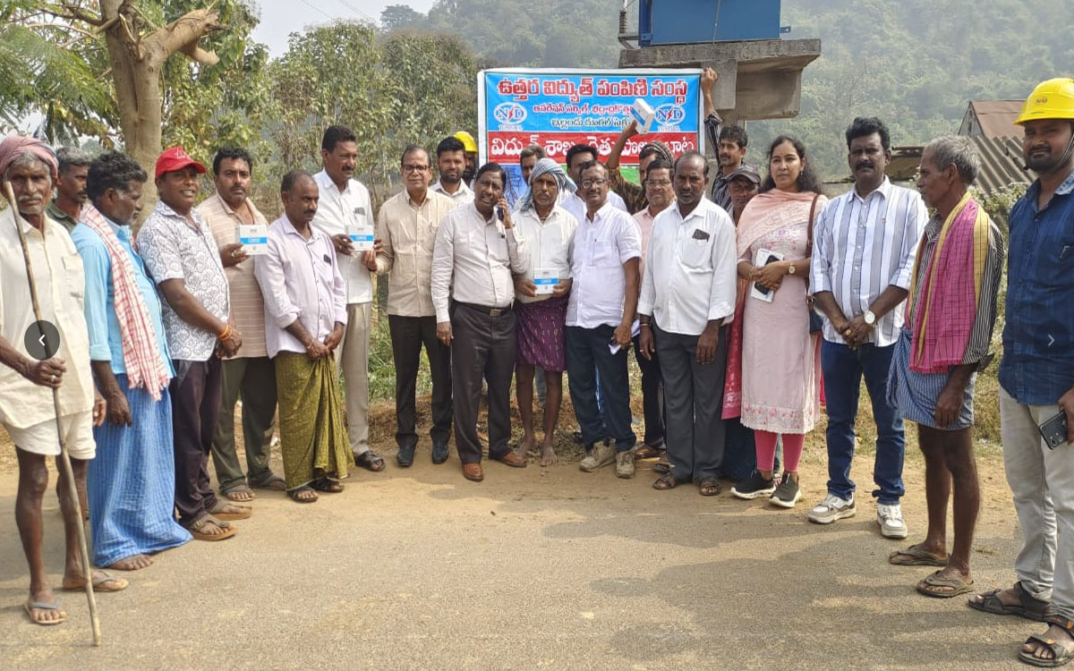 Yellandu : ‘వినియోగదారులకు నాణ్యమైన విద్యుత్ అందించడమే లక్ష్యం’