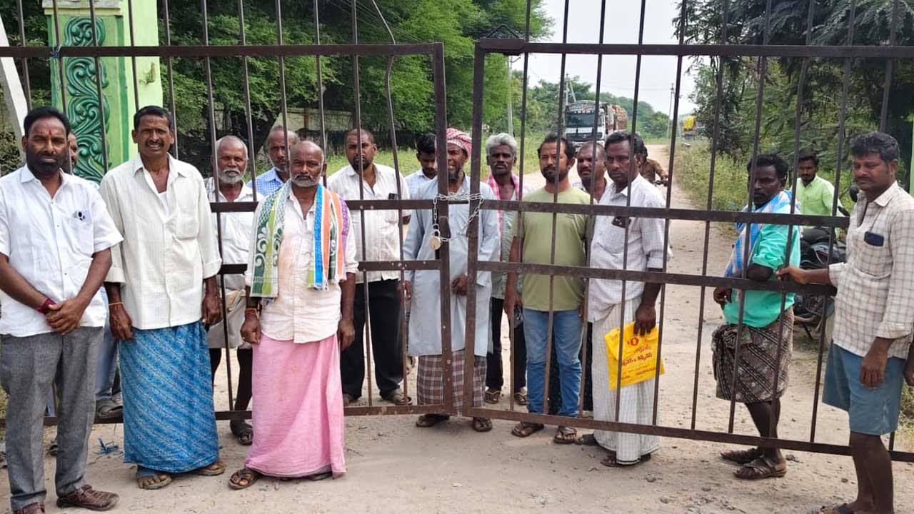 మక్క రైతుల నిరసన