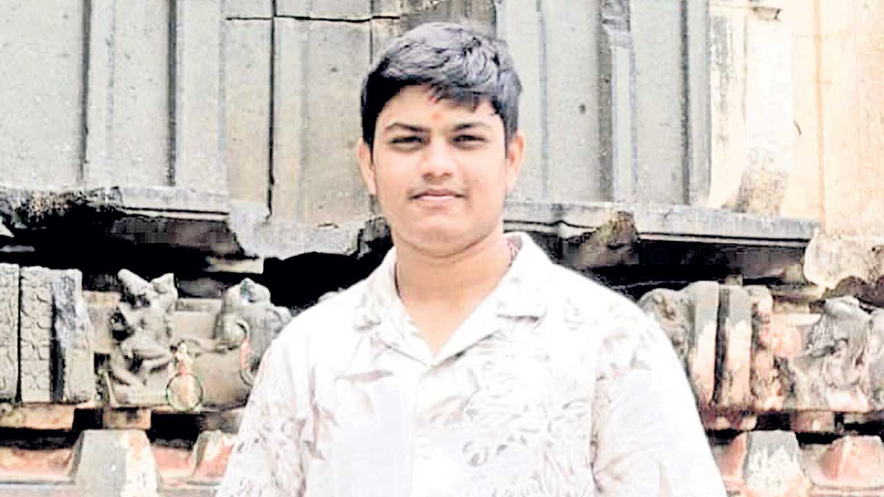 జడ్చర్లలో ఇంటర్‌ విద్యార్థి..