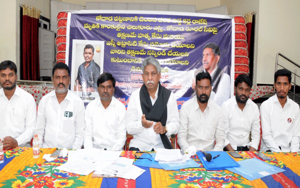 Kodada : సీఎం రేవంత్‌తో రాజకీయ యుద్ధమే : మందకృష్ణ మాదిగ