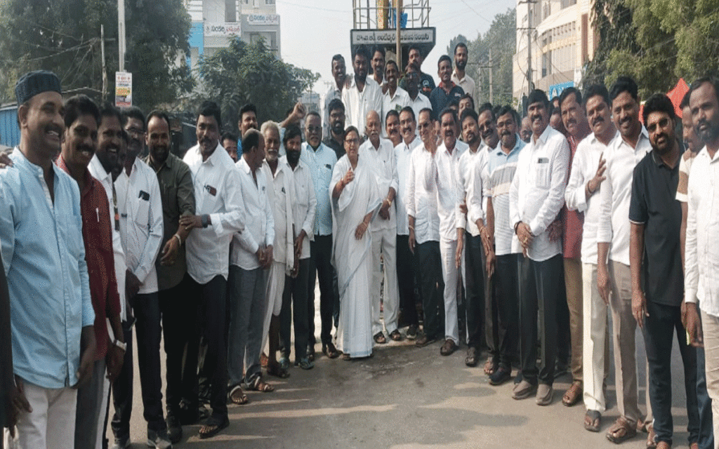 Kodada : కోదాడ‌లో అంబేద్క‌ర్‌కు రాజ‌కీయ నాయ‌కుల ఘ‌న నివాళి