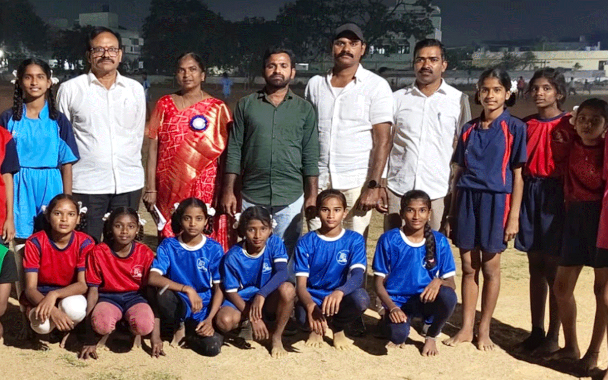 Nalgonda Rural : పీఎం శ్రీ పాఠ‌శాల‌ల జిల్లాస్థాయి ఖో ఖో పోటీల్లో న‌ర్సింగ్‌భ‌ట్ల‌కు మొద‌టి బ‌హుమ‌తి