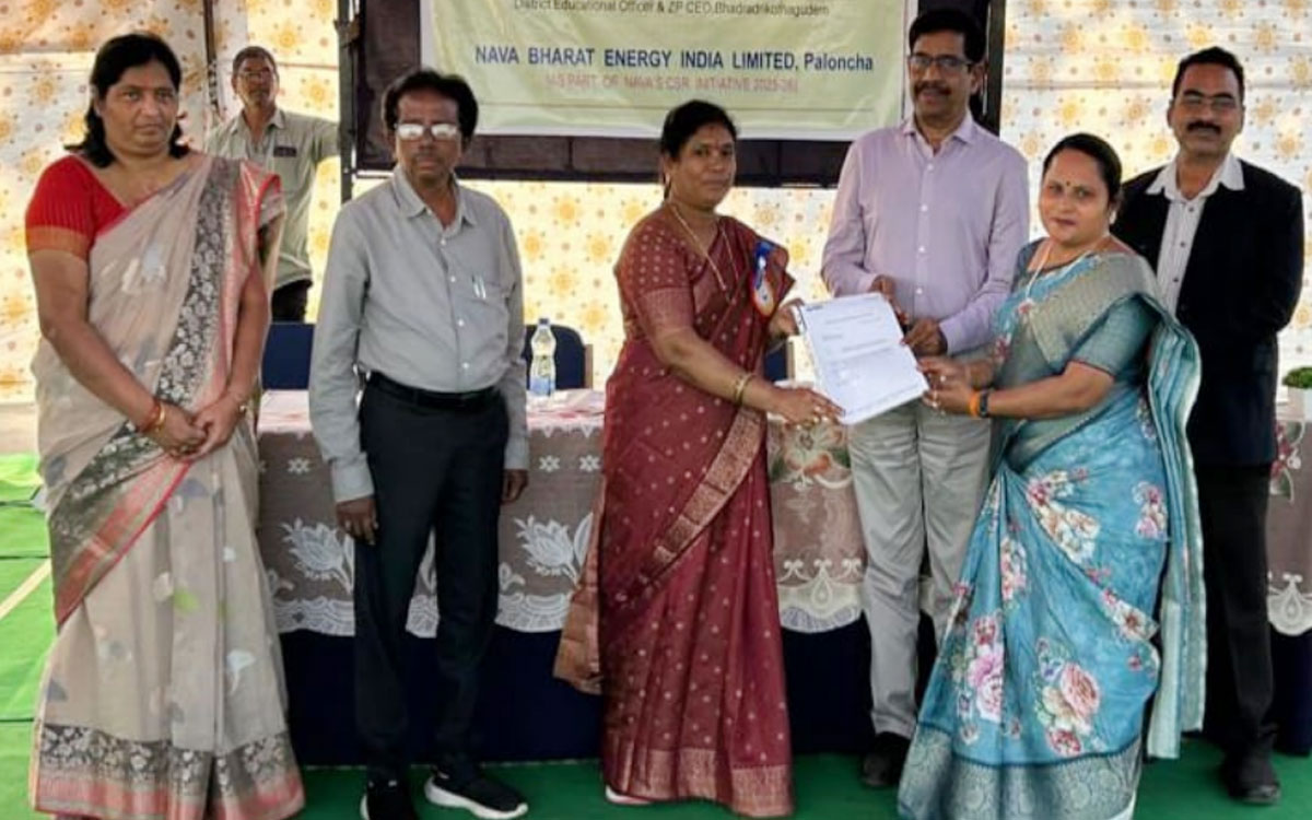 Palvancha : ప్రభుత్య పాఠశాలలకు బల్లలు పంపిణీ