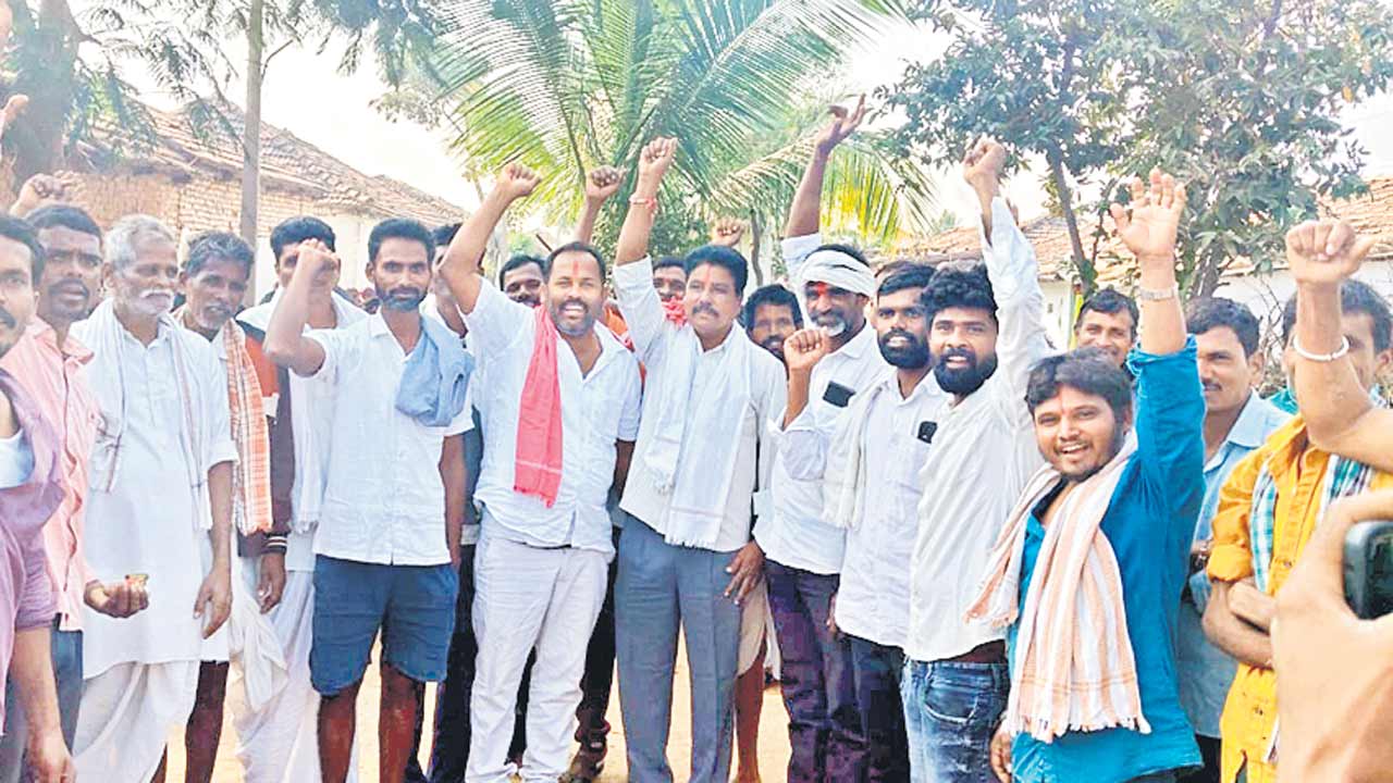 ఏకగ్రీవాల జోరు