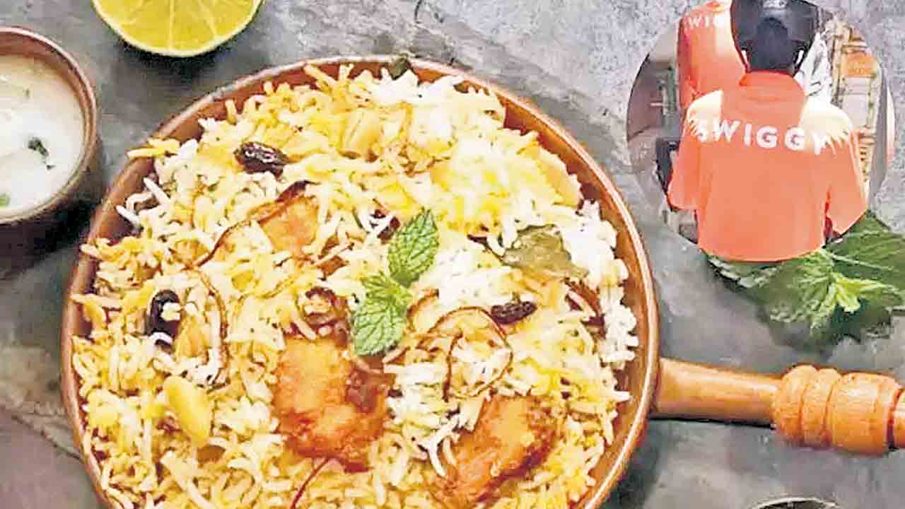 బిర్యానీ బాగా లాగించేస్తున్నారు!