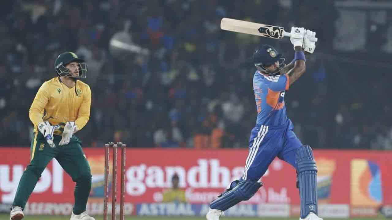 Hardik Pandya | టీ20ల్లో సిక్సర్ల సెంచరీ కొట్టిన పాండ్యా.. టాప్-5లో ఎవరంటే..?