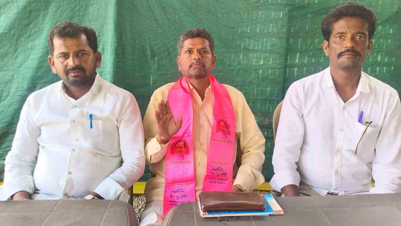 Kollapur | బీఆర్ఎస్ ప్రభుత్వమే పోడు భూములకు పట్టాలిచ్చింది : బాలు నాయక్