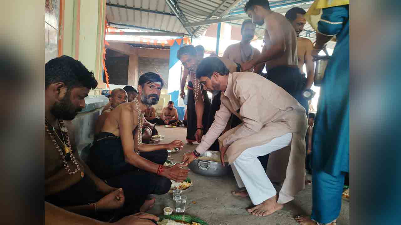 Hanumakonda | మతసామరస్యానికి ప్రతీకగా అయ్యప్ప పడిపూజ