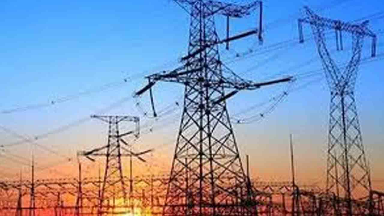 విద్యుత్తు సంస్థలను ప్రైవేటీకరిస్తే ఊరుకోం.. పవర్‌ ఎంప్లాయీస్‌ జేఏసీ హెచ్చరిక