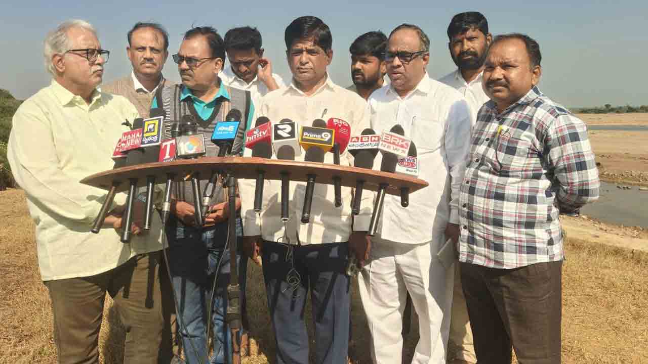 Peddapalli | పేలుళ్లతోనే తనుగుల, అడవిసోమన్‌పల్లి చెక్‌ డ్యామ్‌ల విధ్వంసం.. మరో జల ఉద్యమానికి ప్రజలు సిద్ధం కావాలి