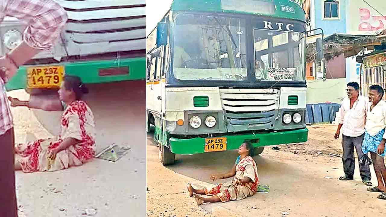 AP News | క్వాటర్ మందు ఇస్తేనే లేస్తా.. ఆర్టీసీ బస్సు ముందు మహిళ వీరంగం