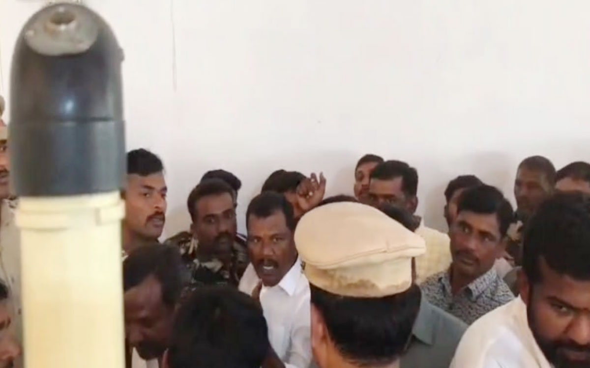 Chandur : పున్న కైలాష్‌ నేత‌కు మ‌రోమారు ఘోర అవ‌మానం