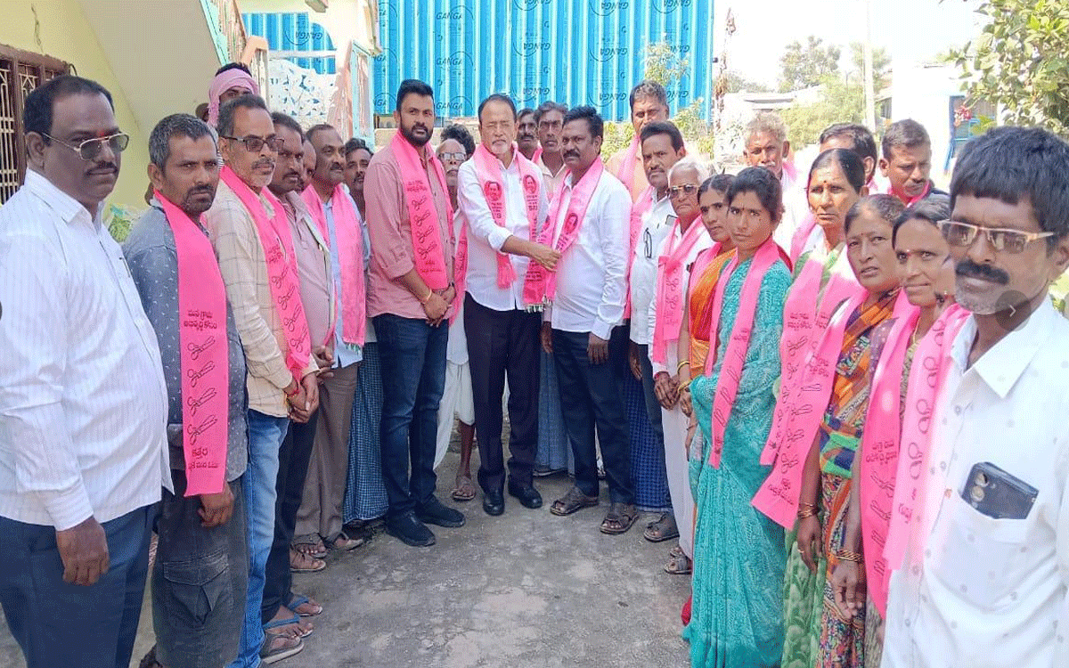 Palakaveedu : బీఆర్ఎస్‌లోకి రాఘ‌వ‌పురం కాంగ్రెస్‌ నాయ‌కులు