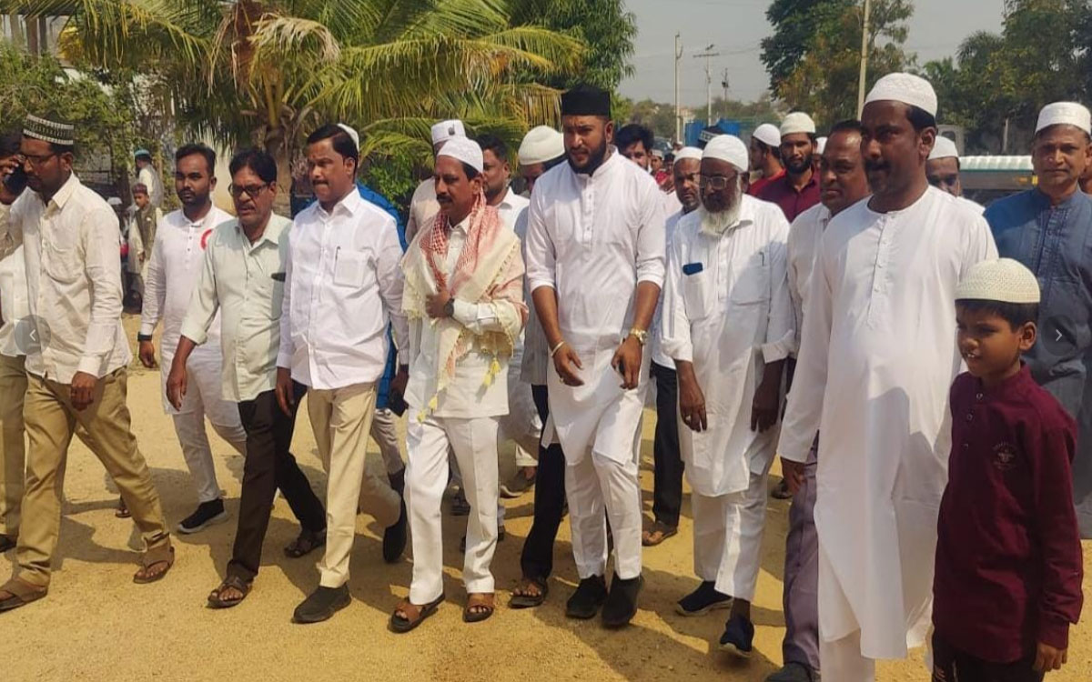 Devarakonda ; ముఫ జావిద్ హుస్సేన్ మృతి బాధాకరం : మాజీ ఎమ్మెల్యే రవీంద్ర కుమార్