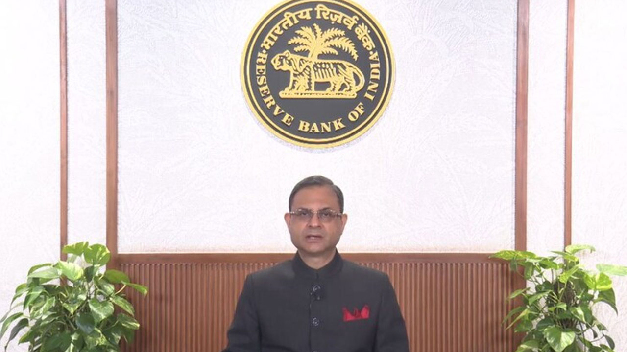 RBI: రెపో రేటును 25 బేసిస్ పాయింట్లు త‌గ్గించిన ఆర్బీఐ