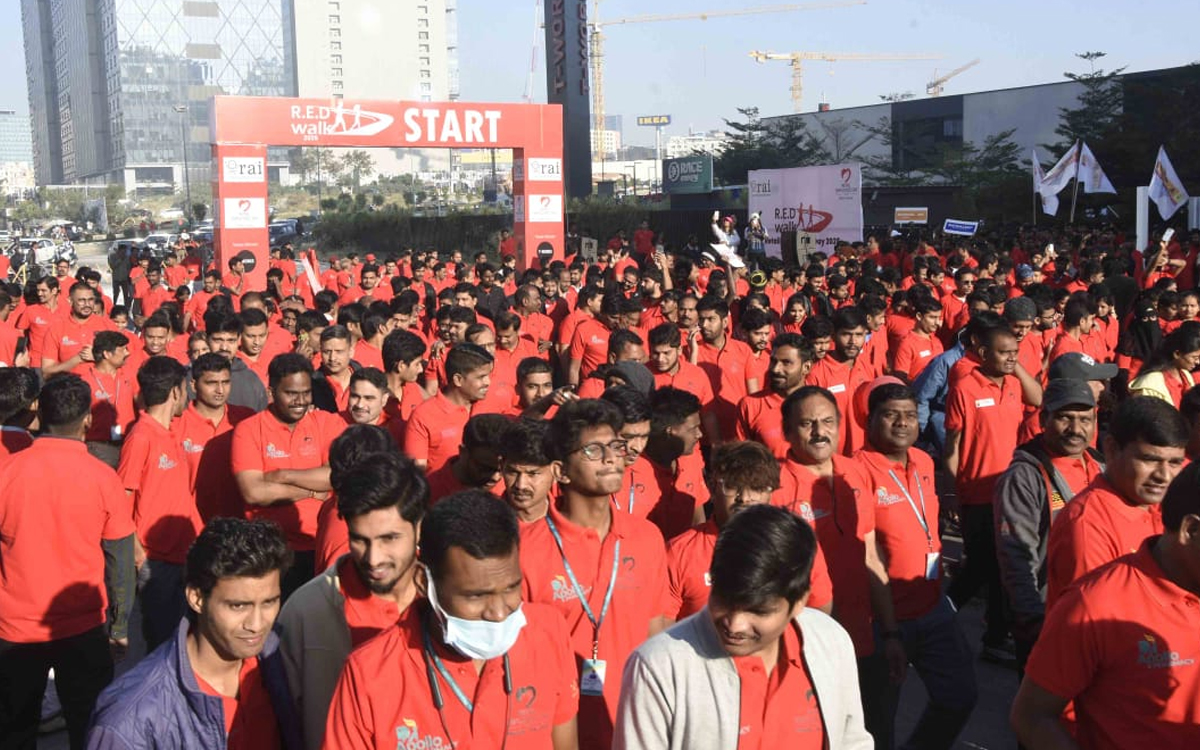 రిటైల్ ఎంప్లాయిస్ డే’ సందర్బంగా నాలెడ్జ్సటీలో ఉత్సాహభరితంగా రెడ్ వాక్