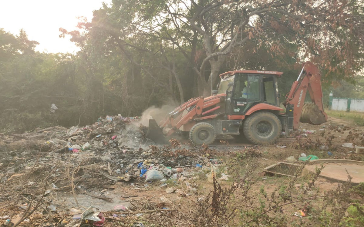 Ramavaram : రుద్రంపూర్ ఖబ్రస్తాన్‌లో చెత్త తొలగింపు