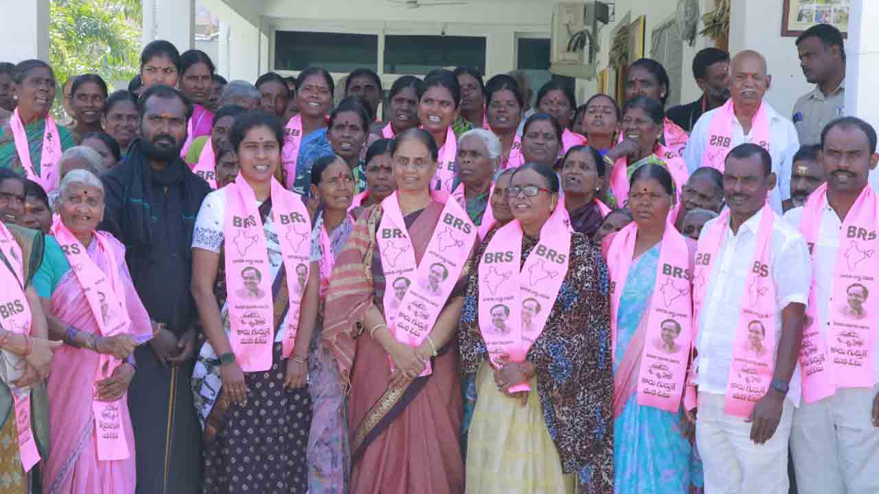 Sabitha Indra Reddy | స్థానిక సంస్థల ఎన్నికల్లో కాంగ్రెస్‌ పార్టీకి బుద్ధి చెప్పాలి : సబితా ఇంద్రారెడ్డి