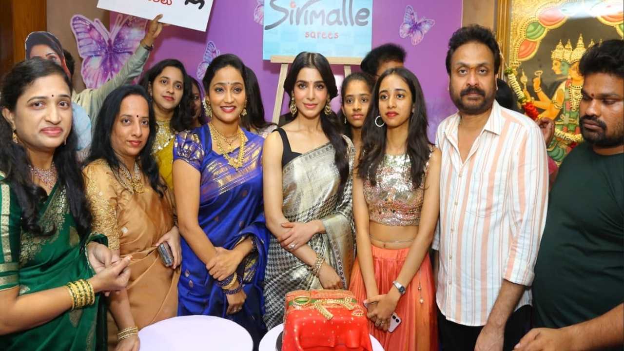 Samantha | ‘సిరిమల్లె శారీస్’ నూతన షోరూమ్ ప్రారంభించిన‌ స్టార్ హీరోయిన్ సమంత