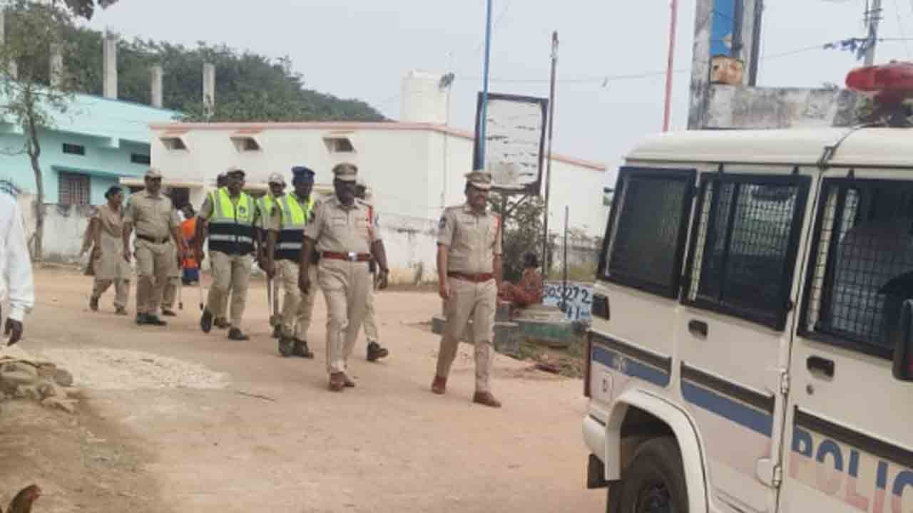 Vote | ఓటు హక్కు వజ్రాయుధం : ఎస్‌ఐ విజయ్‌