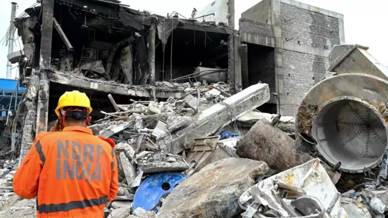 Hyderabad | పాశమైలారం అగ్నిప్రమాదం కేసు.. సిగాచీ సంస్థ సీఈవో అరెస్టు