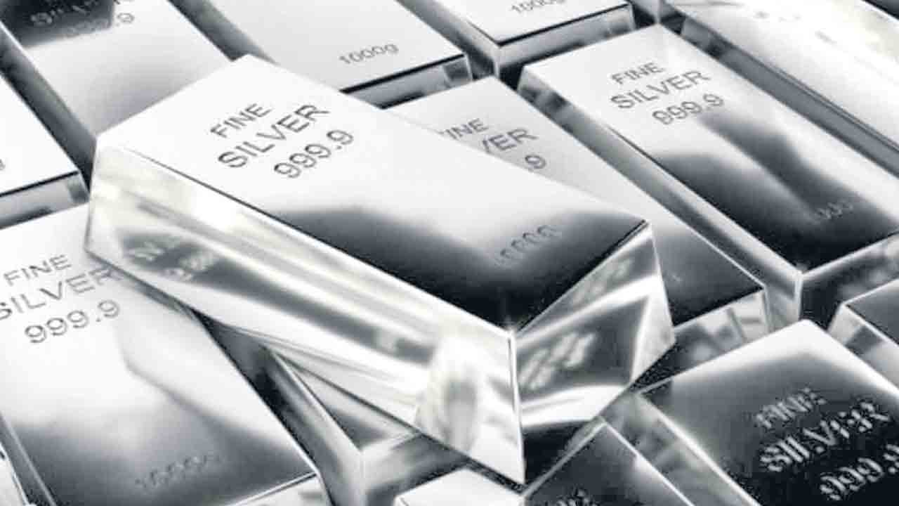 వెండి @ 2.52 లక్షలు.. రికార్డు స్థాయిలో దూసుకుపోయిన కిలో ధర