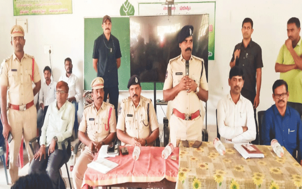 Penpahad : ఎన్నికల సమయంలో కేసు నమోదైతే జీవితాంతం స్టేషన్ చుట్టే : ఎస్పీ న‌ర‌సింహ‌