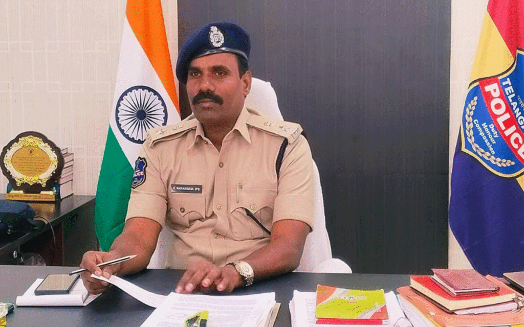 Suryapet Town : ఓటు హక్కును సద్వినియోగం చేసుకోవాలి : ఎస్పీ న‌ర‌సింహ‌