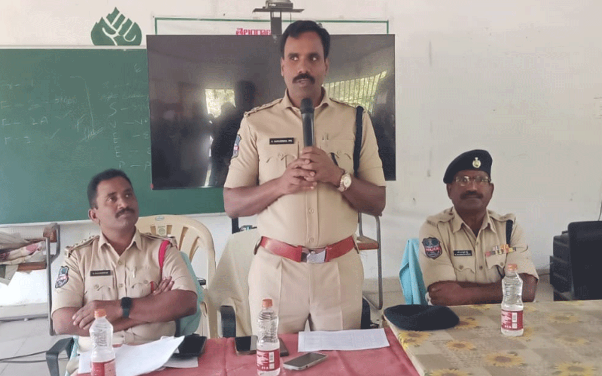 Penpahad : పోలీస్ సిబ్బంది సమన్వయంతో పని చేయాలి : ఎస్పీ కె.నరసింహ