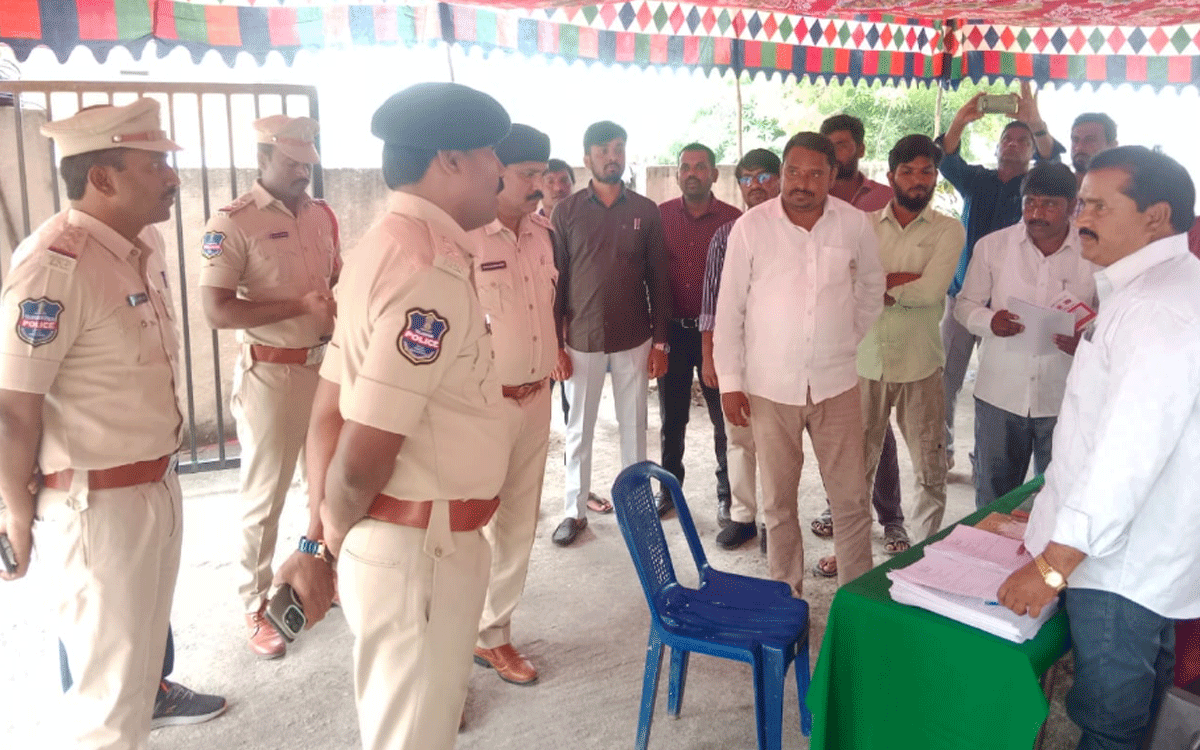 Penpahad : స్థానిక సంస్థల ఎన్నికల సజావుగా సహకరించాలి : ఎస్పీ కె.నర‌సింహ‌