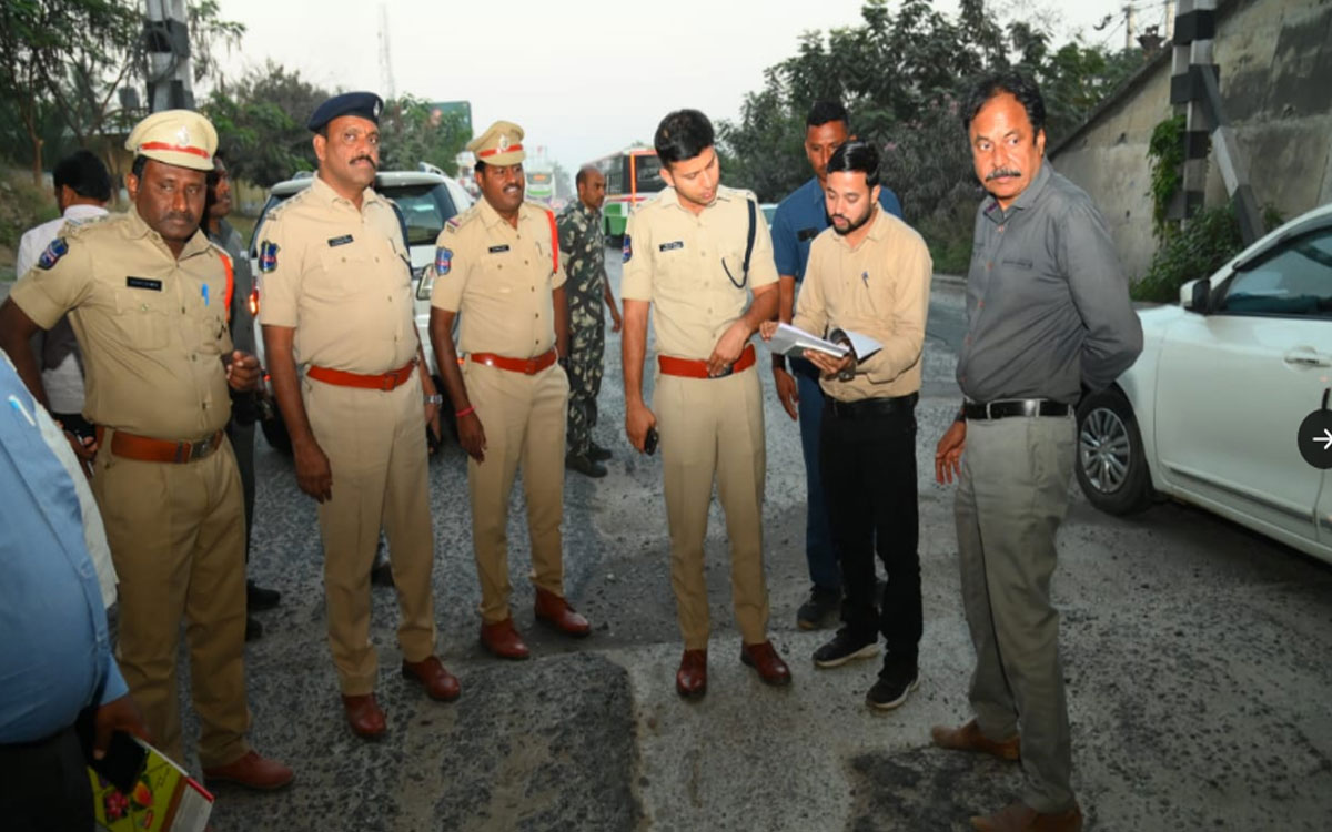 Nalgonda : ‘చిట్యాల–పెద్ద కాపర్తి ఫ్లైఓవర్ నిర్మాణం వద్ద ట్రాఫిక్ స‌జావుకు ప్రత్యేక చర్యలు’