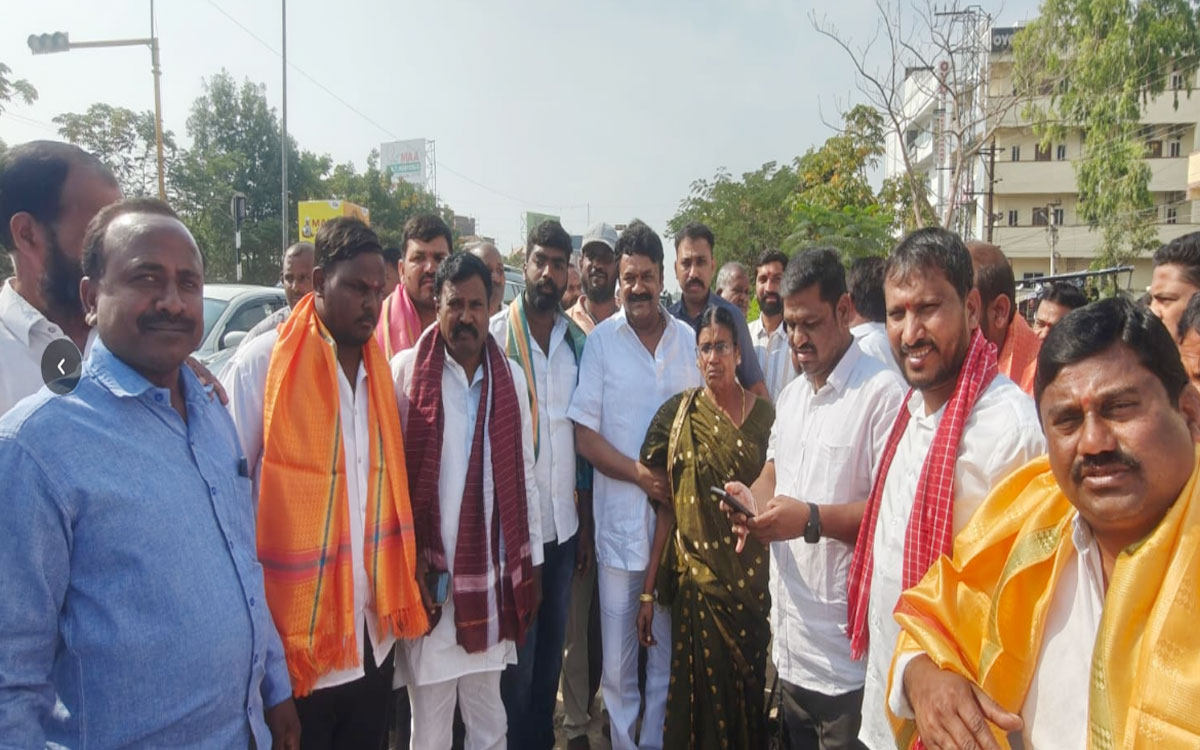 Bibinagar : గొల్ల-కురుమ సర్పంచులకు మాజీ మంత్రి త‌ల‌సాని సన్మానం