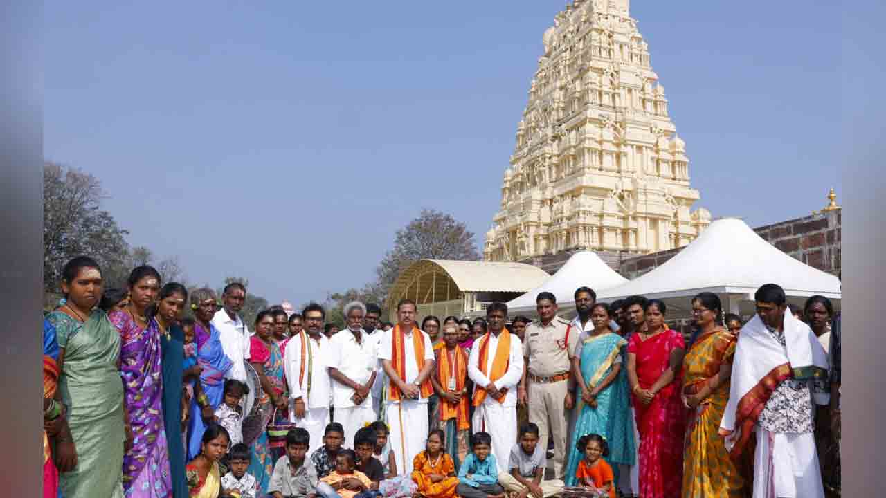 Srisailam | శ్రీశైలం దేవస్థానం చరిత్రాత్మక నిర్ణయం.. ఇకపై చెంచులకు ఉచిత సర్వదర్శనం..!