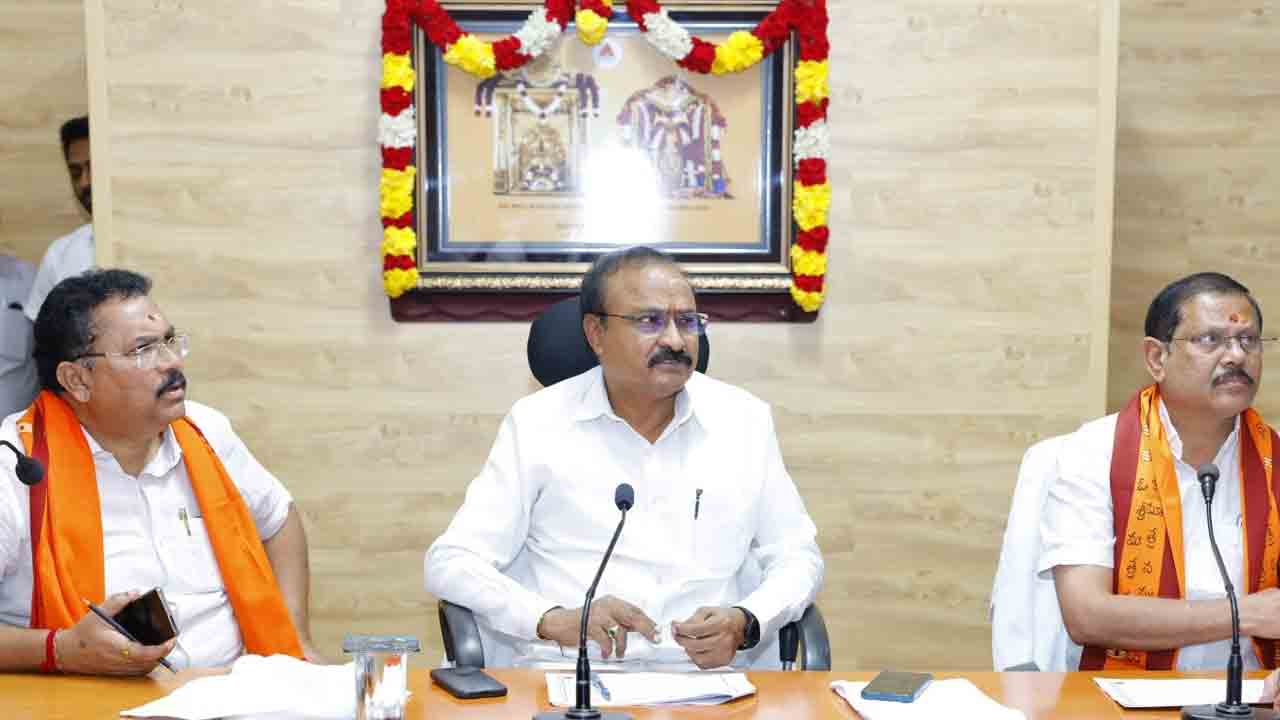 Srisailam | అభివృద్ధి కార్యక్రమాలను ప్రణాళికబద్దంగా చేపట్టాలి.. సామాన్యు భక్తులకు అధిక ప్రాధాన్యం ఇవ్వాలి
