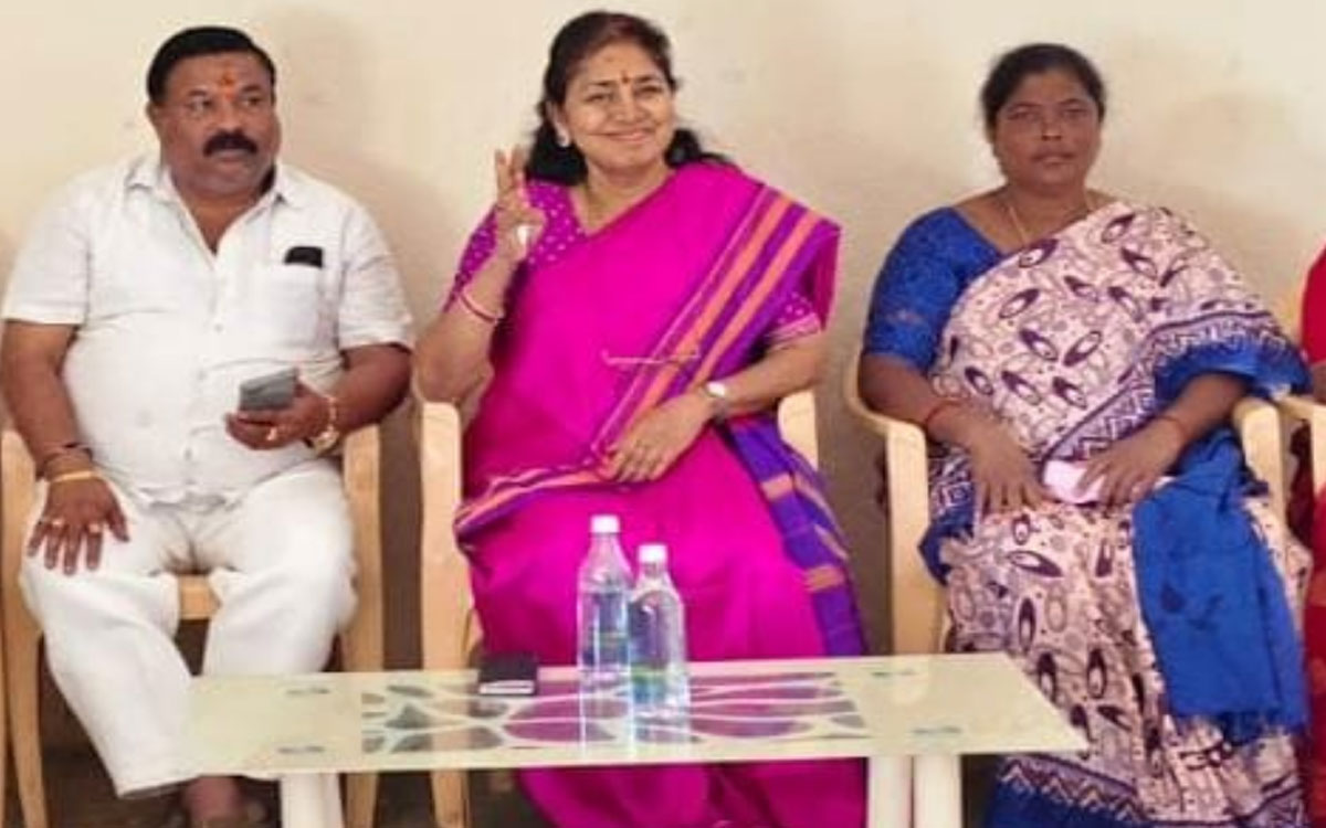 Rajapet : రాష్ట్రంలో నయవంచక పాలన : ప్రభుత్వ మాజీ విప్ గొంగిడి సునీత