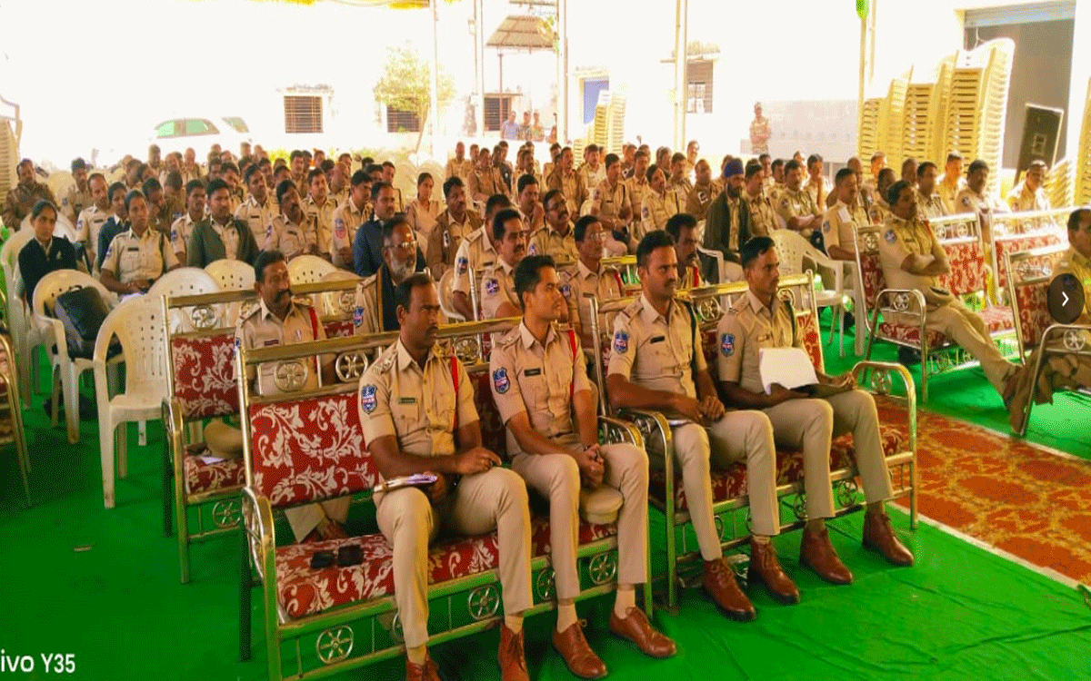 Suryapet Town : ఎన్నికల విధుల పట్ల పోలీస్ సిబ్బంది అప్రమత్తంగా ఉండాలి : ఎస్పీ నరసింహ