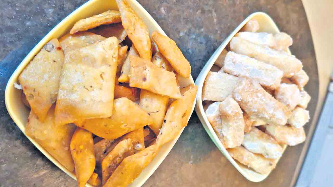 తీపి కారం రవ్వ స్నాక్స్