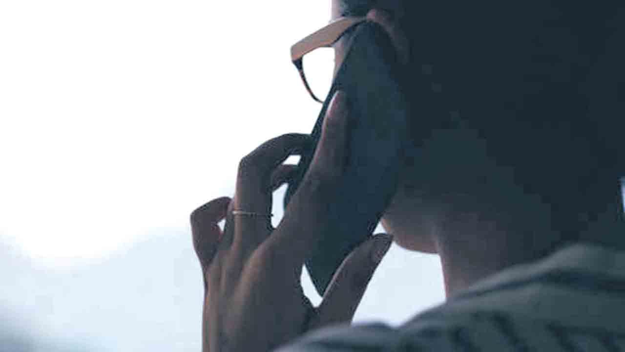 మేం తలుచుకుంటే నీ కెరీర్‌ పోతది.. నమస్తే తెలంగాణ ప్రతినిధికి బెదిరింపు