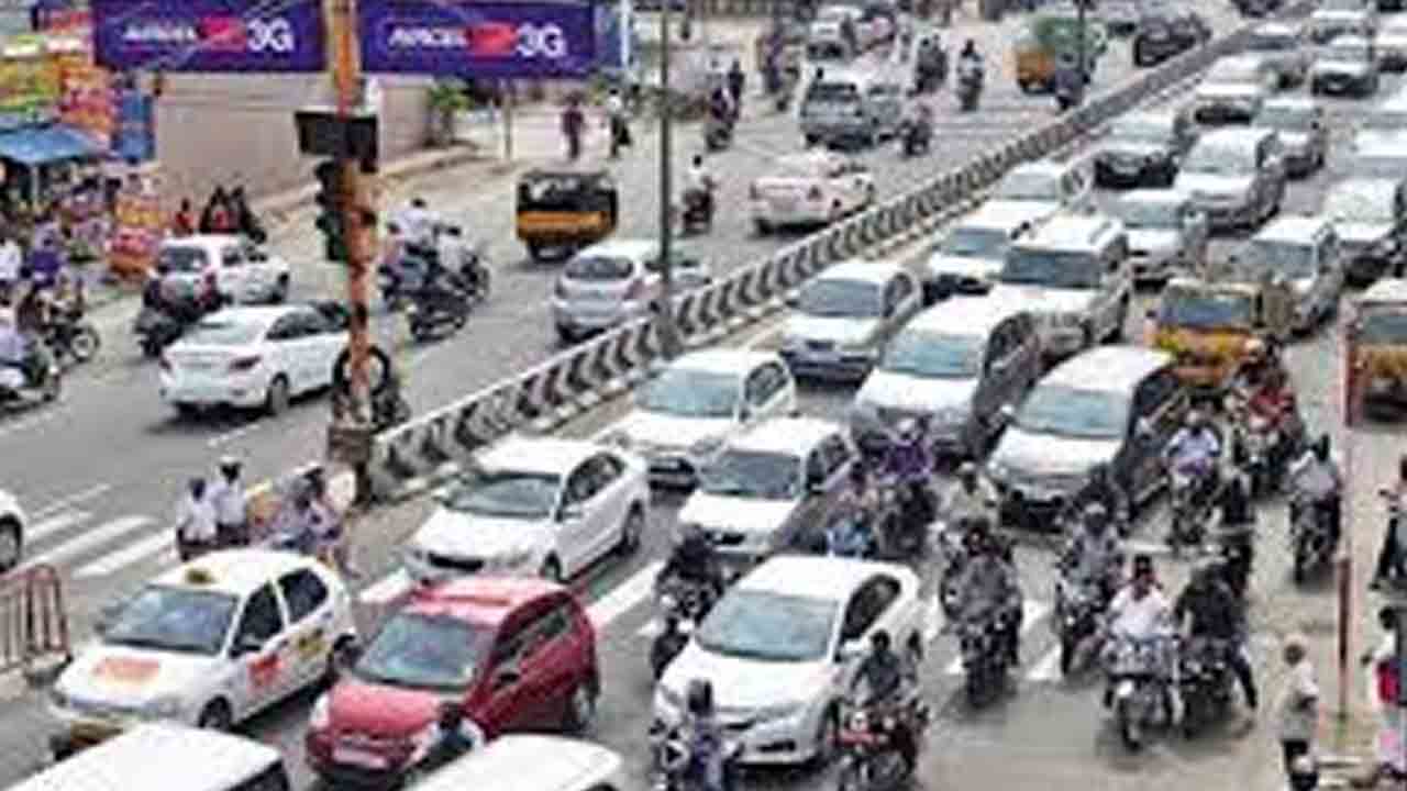 9 నుంచి రవాణా వాహనాల బంద్‌.. ఫిట్‌నెస్‌ పరీక్షల రుసుము తగ్గించాలని డిమాండ్‌