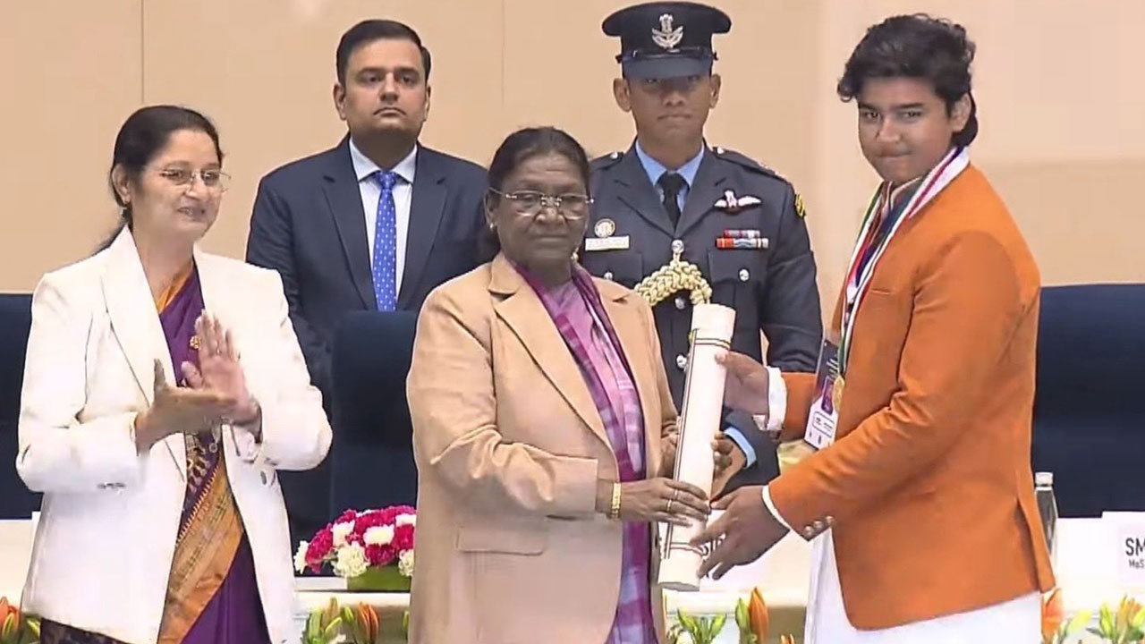 Vaibhav Suryavanshi: బాల పుర‌స్కారం అందుకున్న క్రికెట‌ర్ వైభ‌వ్ సూర్య‌వంశీ