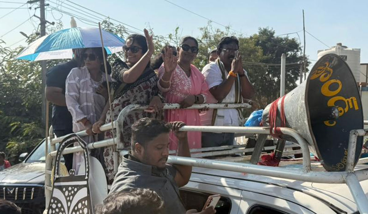 Basantnagar | బసంత్‌నగర్‌లో పల్లె ప్రచారంలో బుల్లితెర నటులు