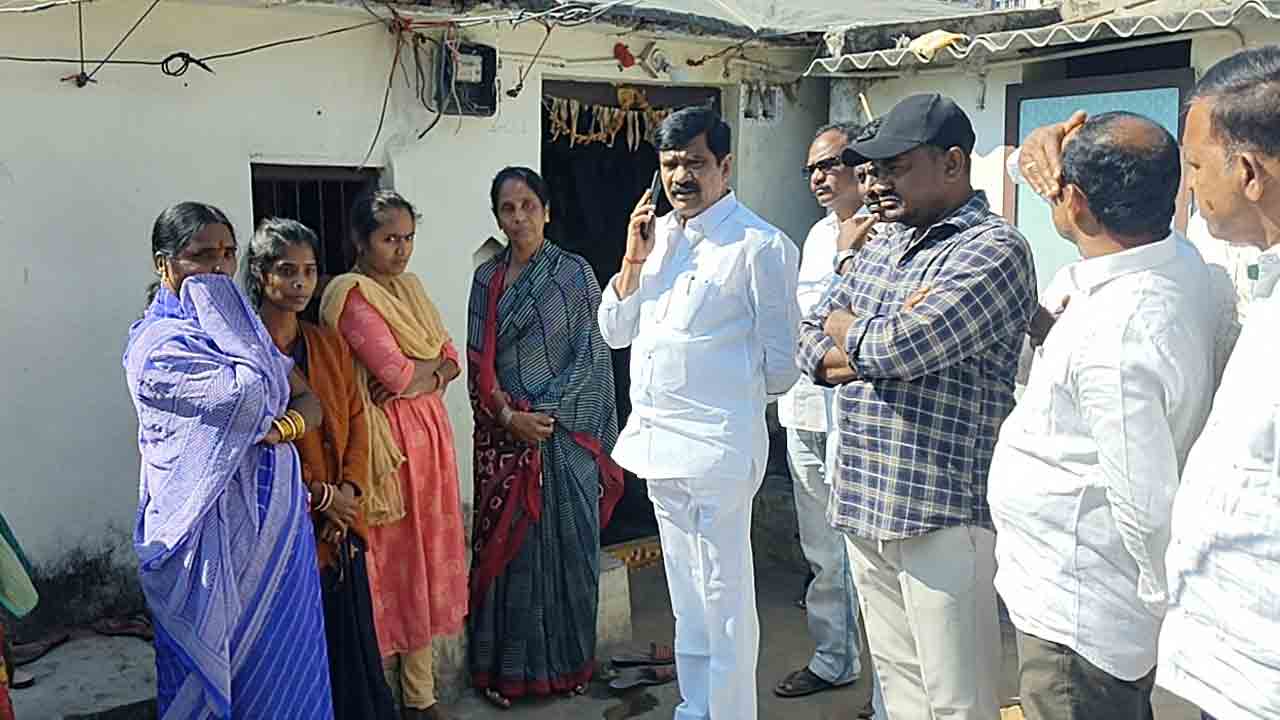 Vemula Prashanth Reddy | బాధిత కుటుంబ సభ్యులను పరామర్శించిన ఎమ్మెల్యే వేముల ప్రశాంత్ రెడ్డి