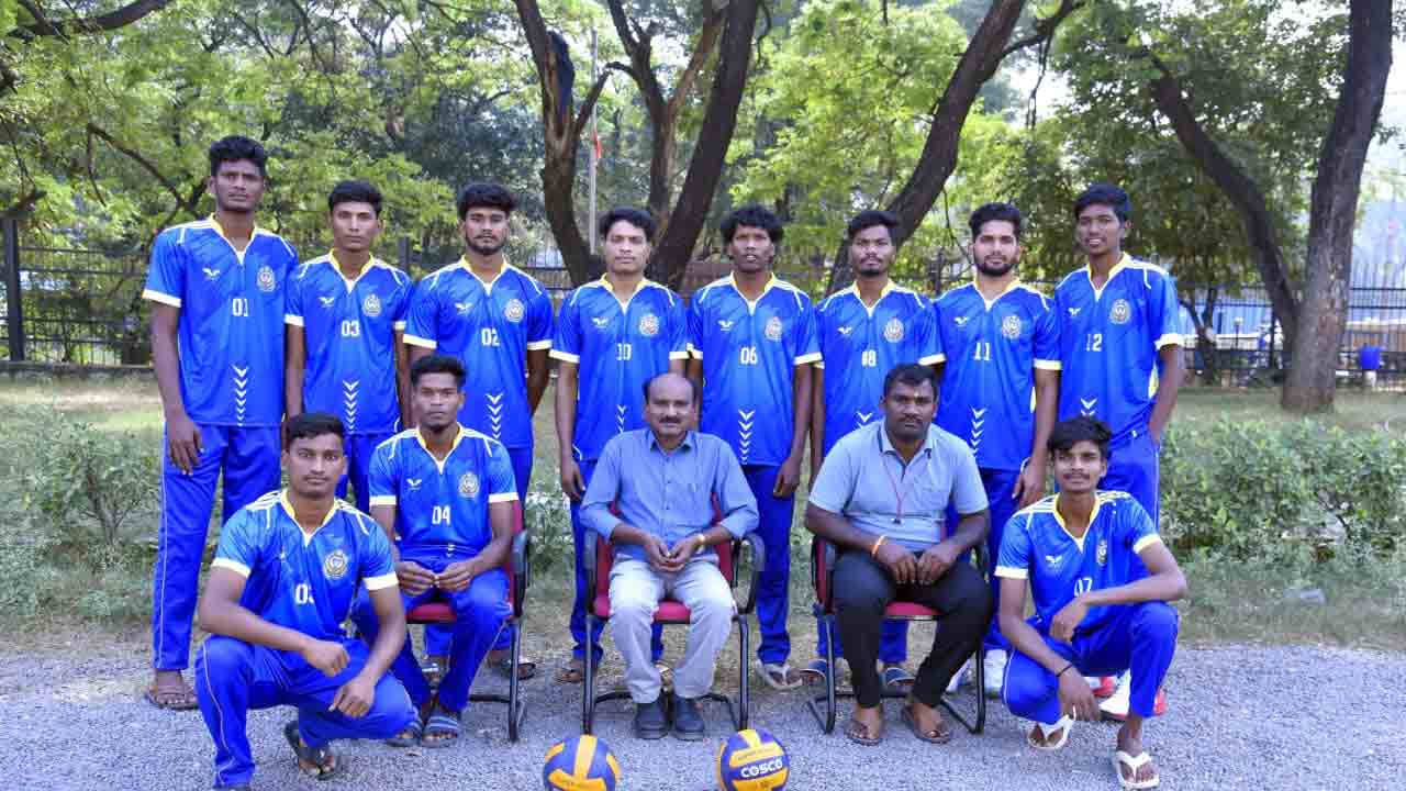 Kakatiya University | సౌత్‌జోన్‌ ఇంటర్‌ యూనివర్సిటీ వాలీబాల్‌ జట్టు ఎంపిక