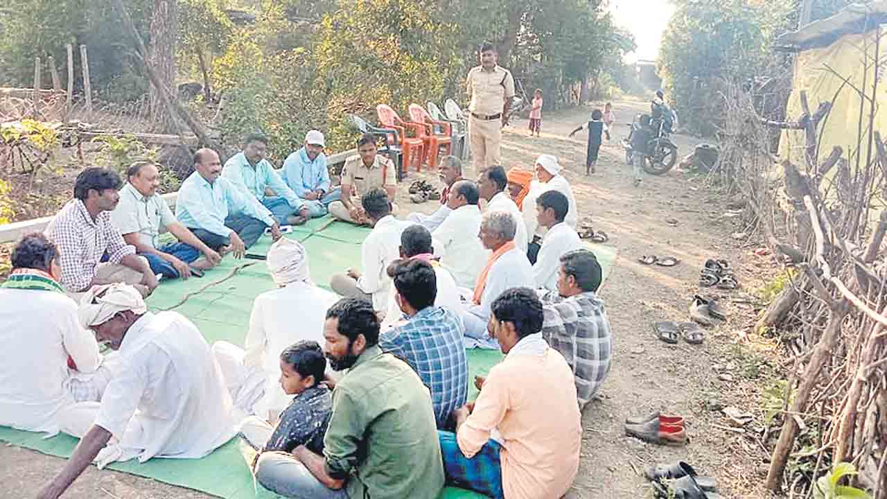 నామినేషన్లు వేయం.. ఓట్లు వేయం !