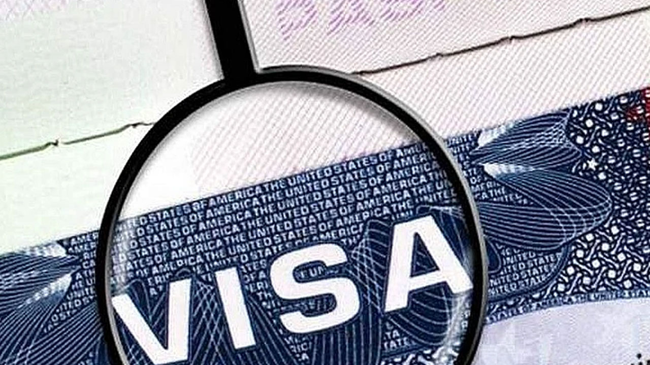 H-1B Visa Fee: హెచ్‌-1బీ వీసా ఫీజు పెంపును వ్య‌తిరేకిస్తూ కోర్టులో కేసు వేసిన అమెరికా రాష్ట్రాలు